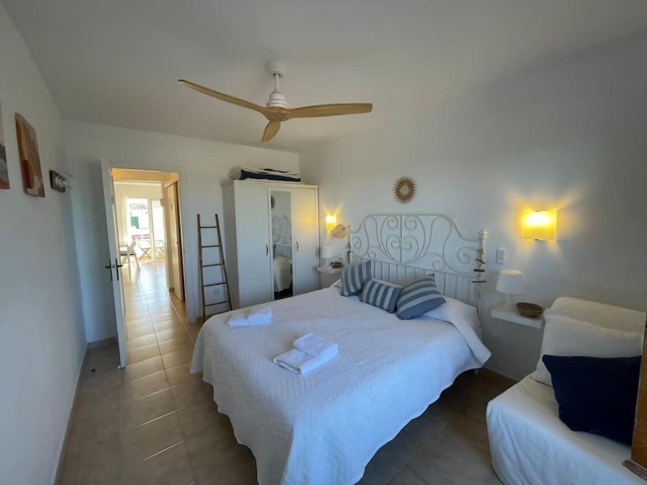 Algaiarens Apto Con Piscina Y Junto A La Playa Cala'N Blanes  Ngoại thất bức ảnh