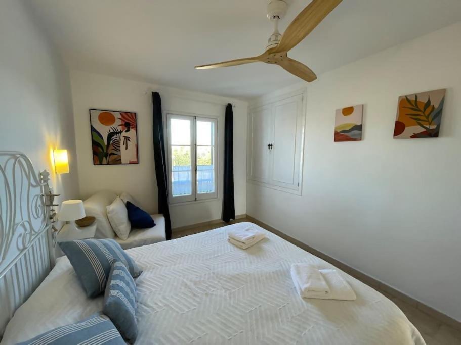 Algaiarens Apto Con Piscina Y Junto A La Playa Cala'N Blanes  Ngoại thất bức ảnh