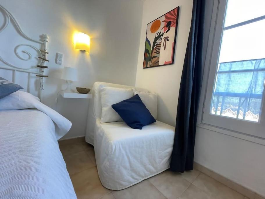 Algaiarens Apto Con Piscina Y Junto A La Playa Cala'N Blanes  Ngoại thất bức ảnh