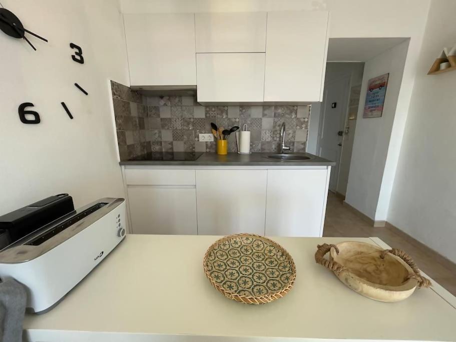 Algaiarens Apto Con Piscina Y Junto A La Playa Cala'N Blanes  Ngoại thất bức ảnh