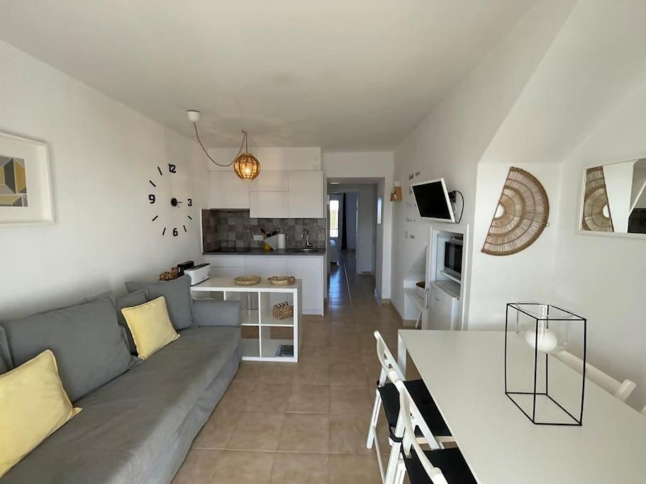 Algaiarens Apto Con Piscina Y Junto A La Playa Cala'N Blanes  Ngoại thất bức ảnh